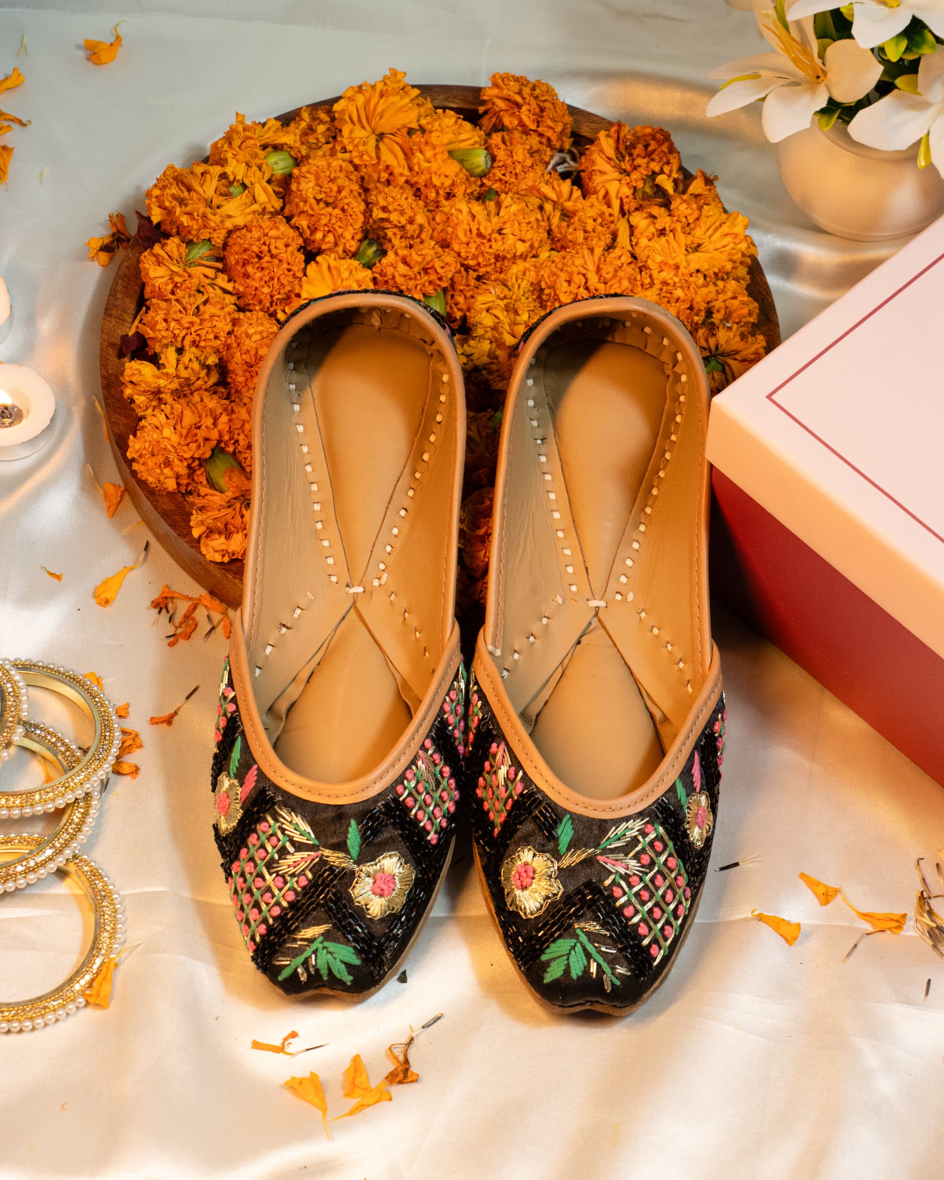 Adaa Black Jutti for Women – Fancy Casual Jutti