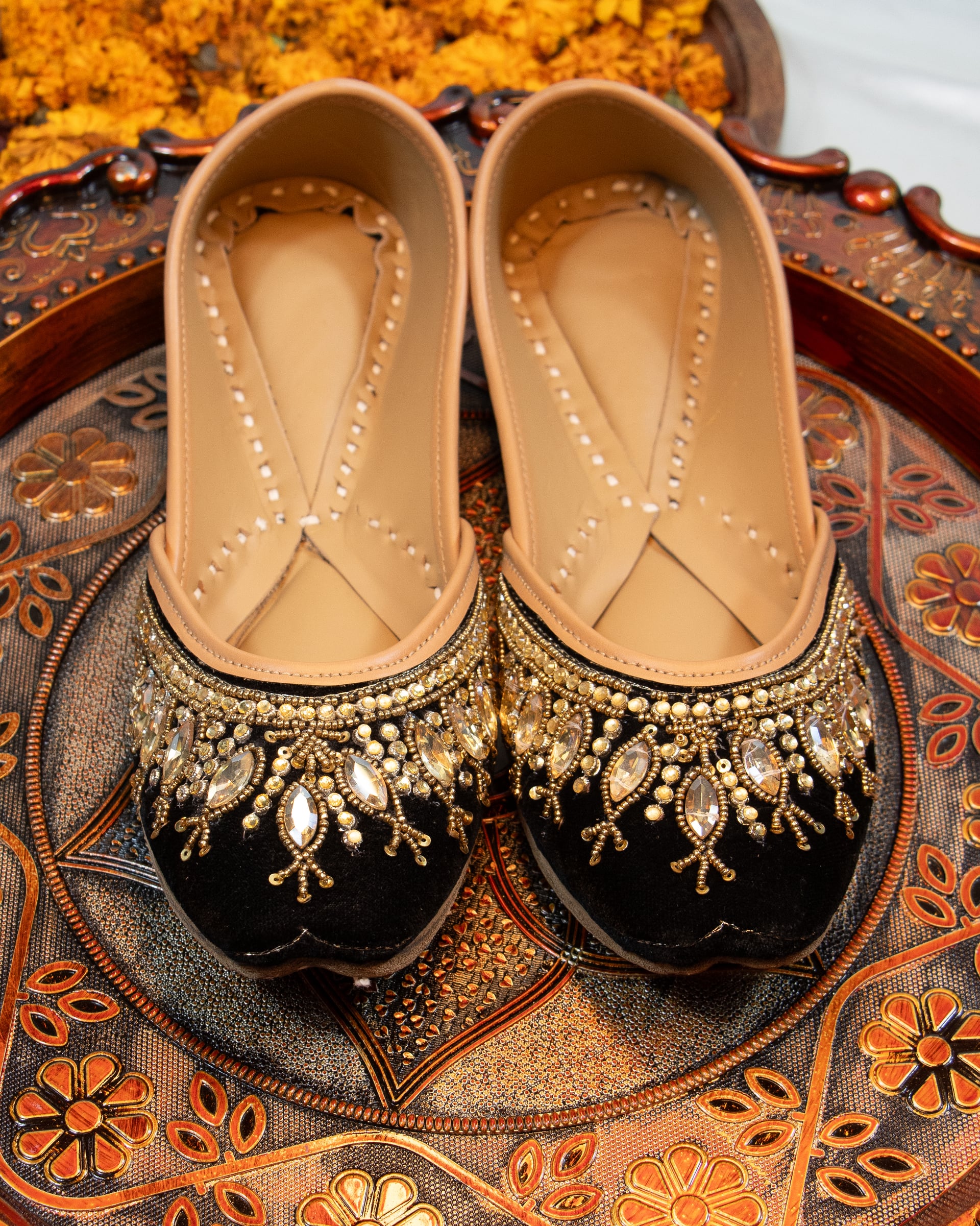 Zareen Black Jutti for Women – Velvet Festive Jutti