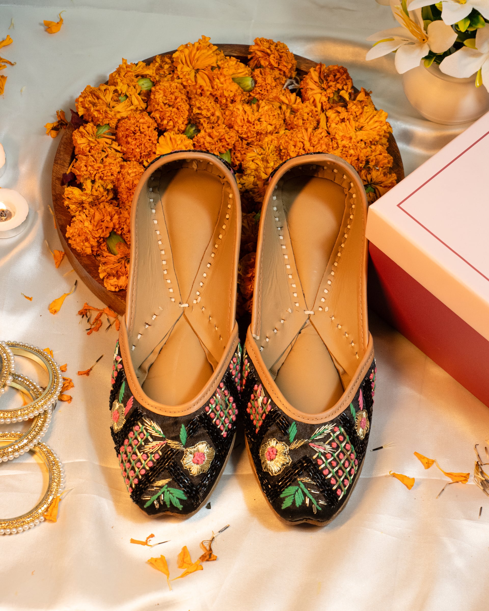 Adaa Black Jutti for Women – Fancy Casual Jutti