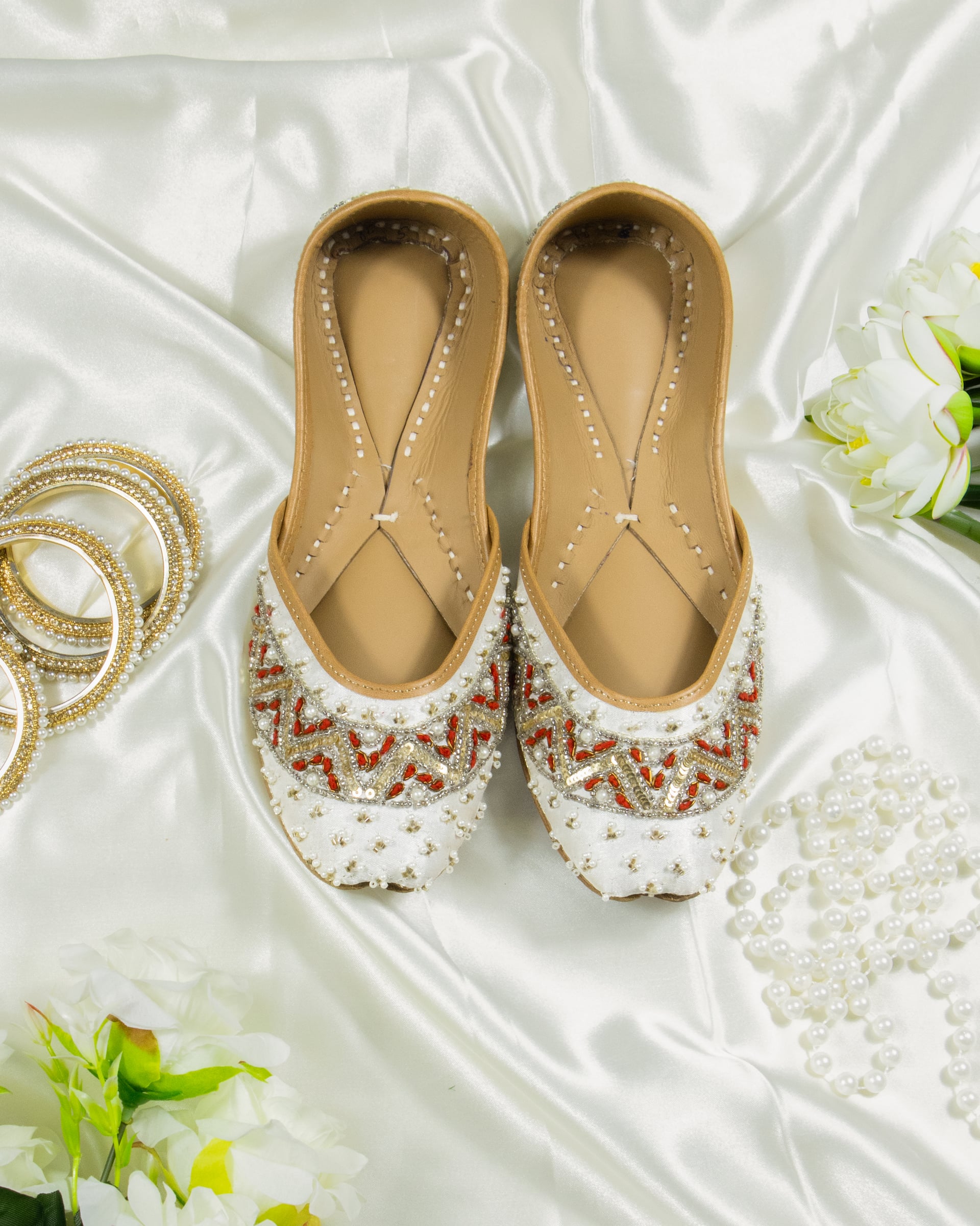 Kundan Jaal White Jutti for Women – Kundan Jutti for Wedding