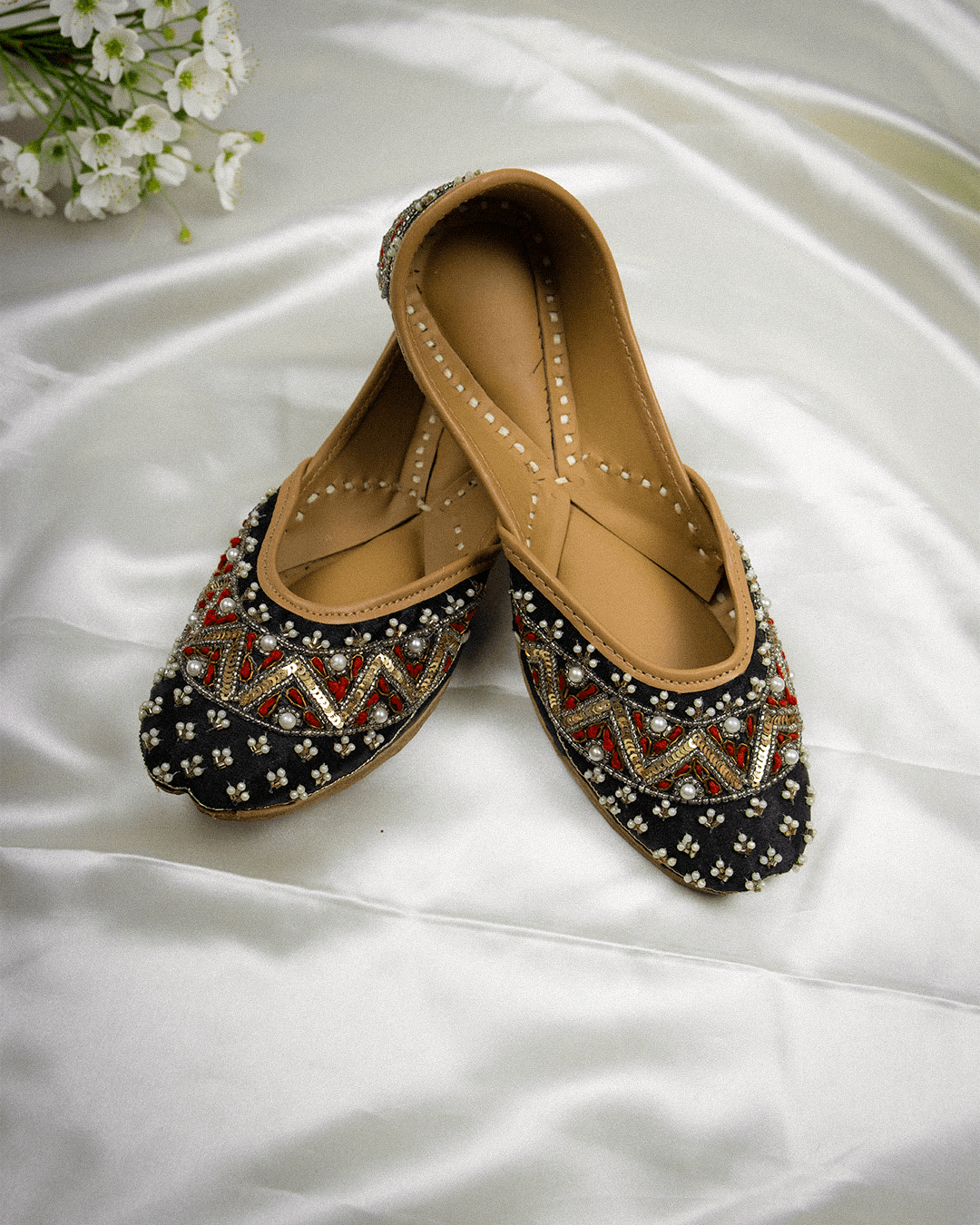 Kundan Jaal Black Jutti for Women – Kundan Jutti for Wedding
